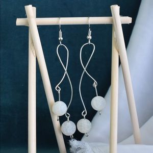 Handcrafted white agate earring